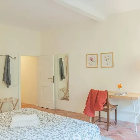 Apartment Cozy Macci Flat 4 People Near Santa Croce Square *