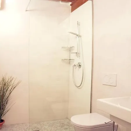 Daire Cozy Macci Flat 4 People Near Santa Croce Square